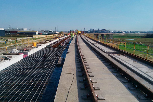 Prefabricados Delta manufactures slab track for the tram in Sevilla